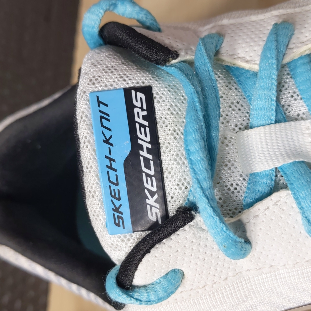 skech knit shoes price